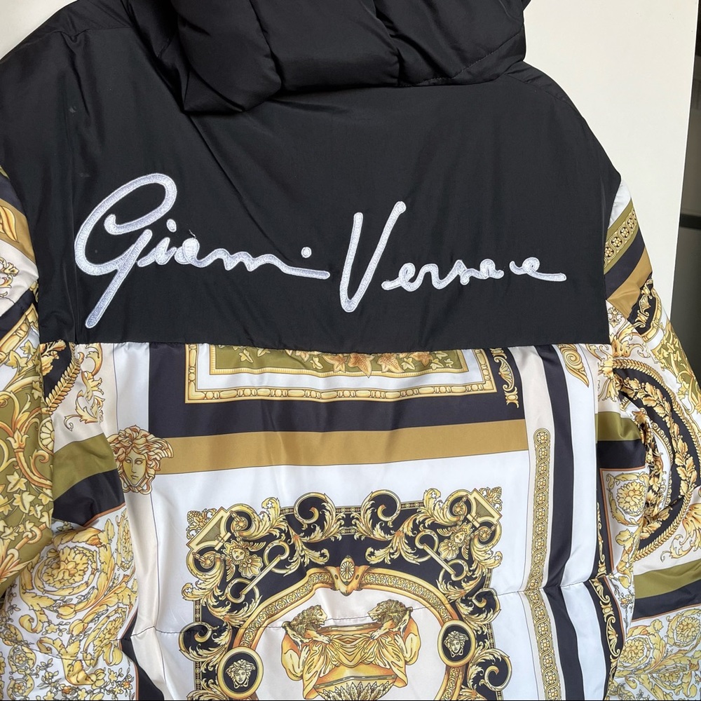 RARE 2021 Gianni Versace Barocco Mosaic Print Puffer Jacket EUC IT46 - Picture 11 of 16
